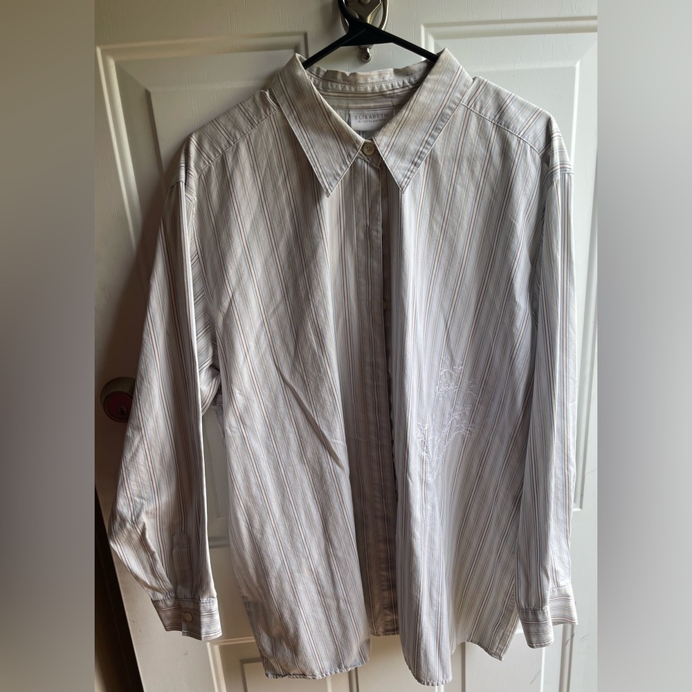 Elizabeth by Liz Claiborne Button Down Top